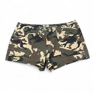 Arizona Jean Co. camo shorts